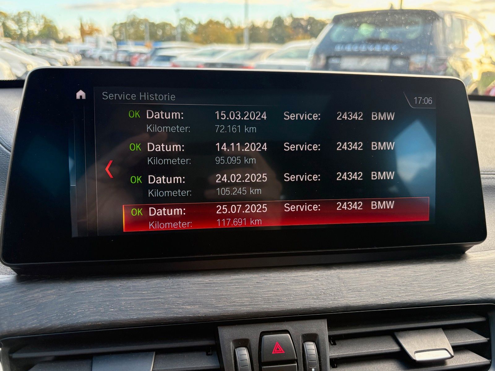 Fahrzeugabbildung BMW X1 sDrive18d Aut. M SPORTPAKET Navi LED Pano HUD