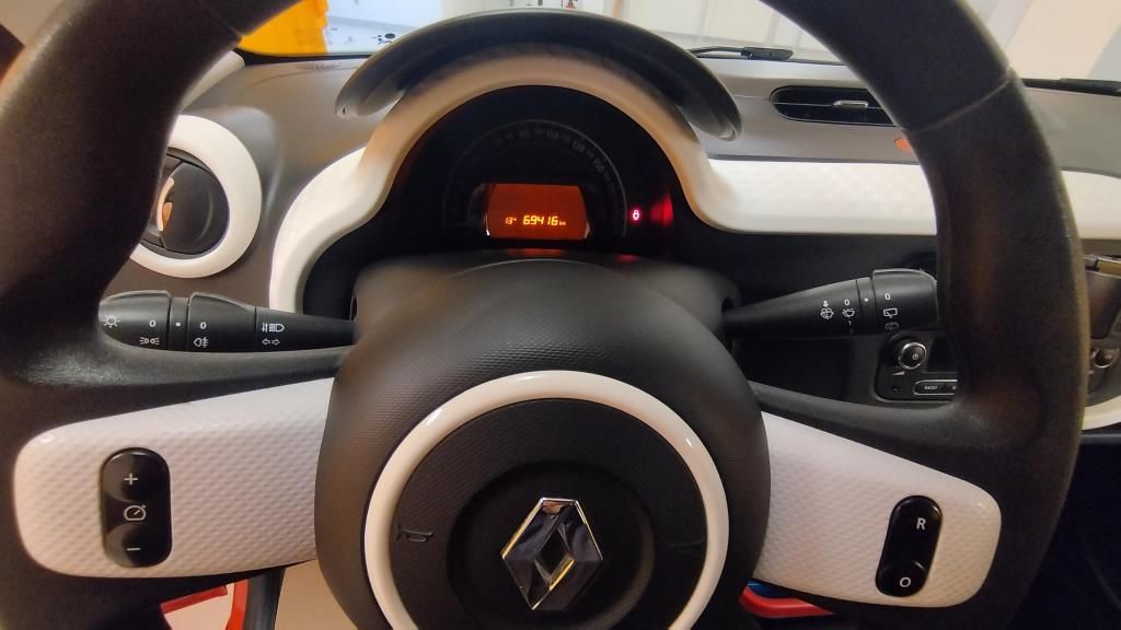 Erstes Annaberger Autohaus - Renault TWINGO Experience Klima, ZV, DAB, - Bild 13 Erstes Annaberger Autohaus - Renault TWINGO Experience Klima, ZV, DAB, - Bild 13