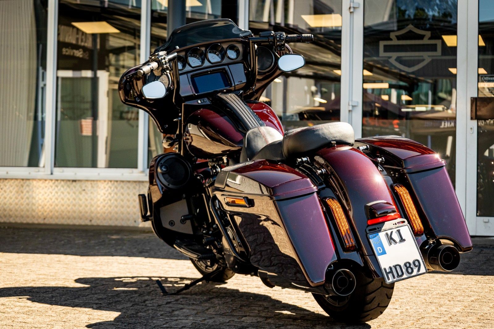 Fahrzeugabbildung Harley-Davidson CVO STREET GLIDE 117 FLHXSE