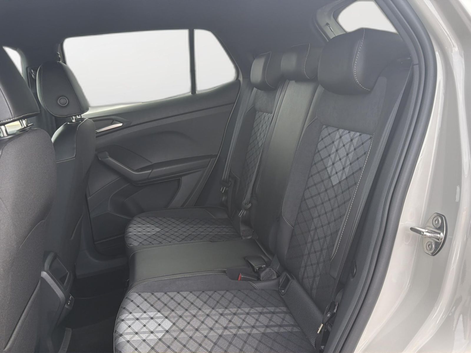 Volkswagen T-Cross - Bild 10