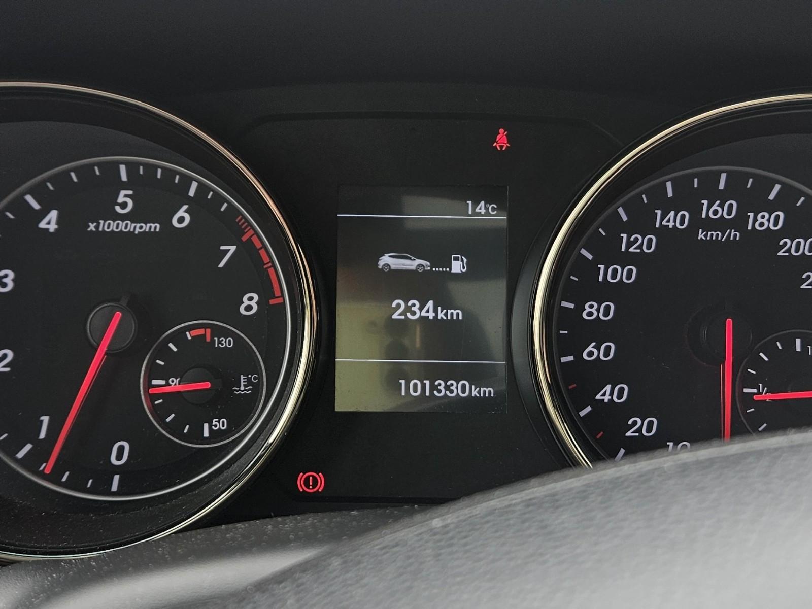 Hyundai i30 turbo | TÜV NEU(10/28) | Panoramadach 