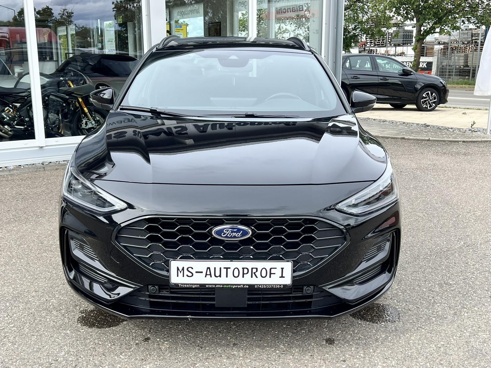 Ford Focus ST-Line X Pano Navi Lane-Assist Kamera AHK