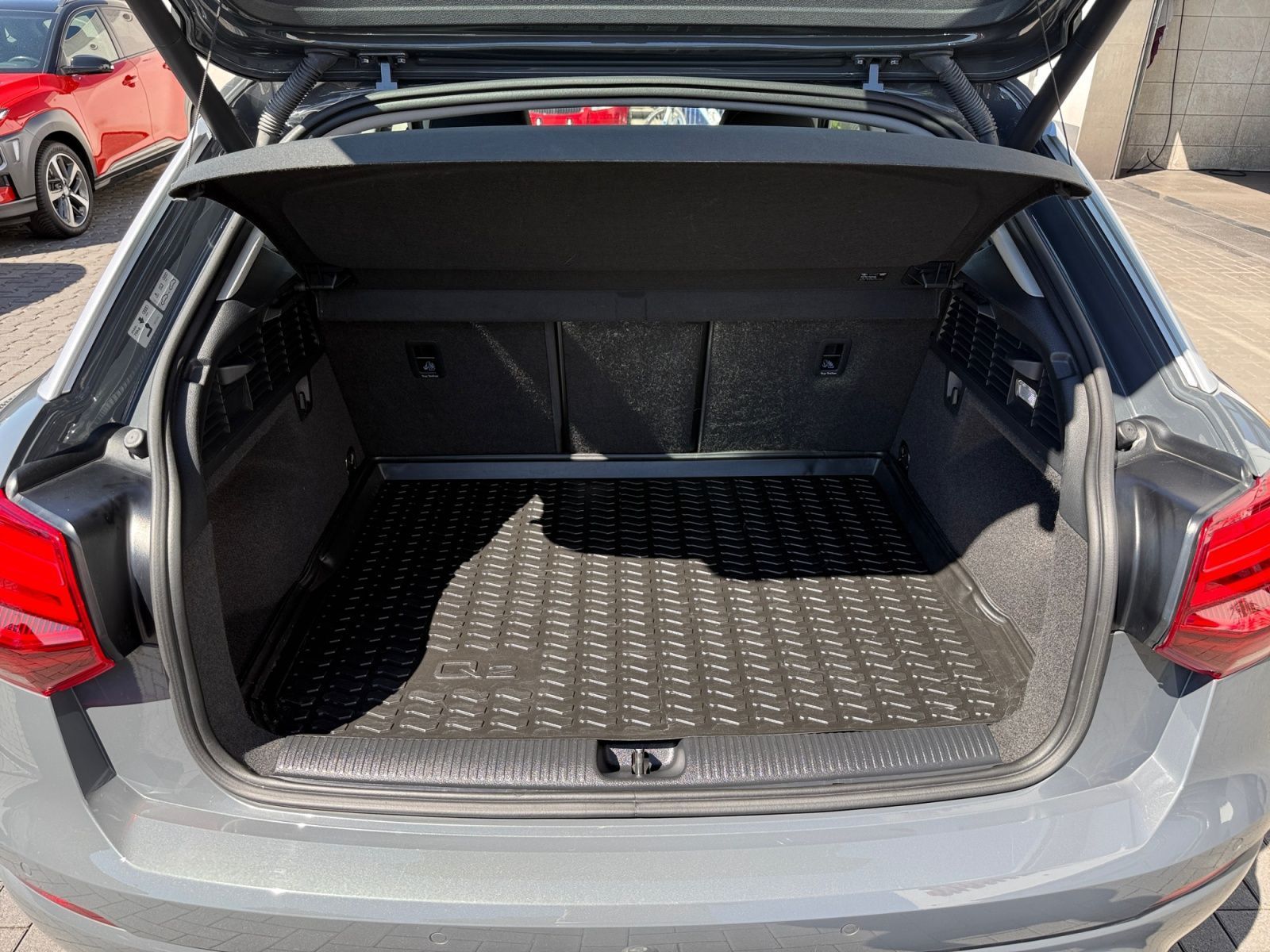 Fahrzeugabbildung Audi Q2 35 TDI S-tronic AHK AMBIENTE NAVI