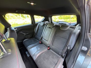 Ford Kuga - 12