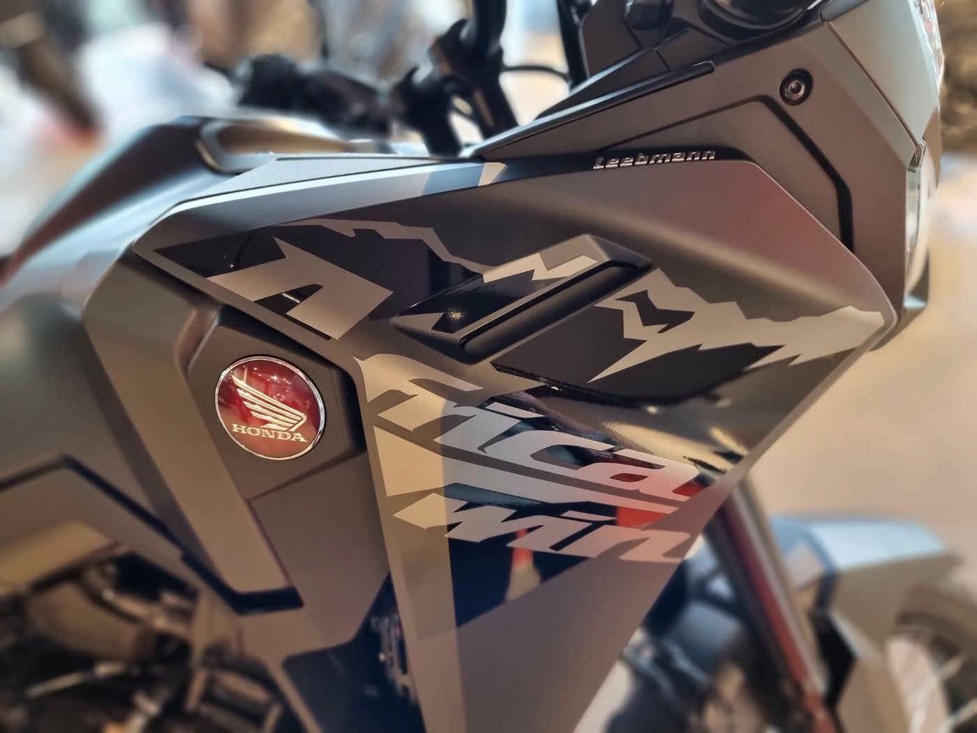 Fahrzeugabbildung Honda CRF 1100 A E-Fahrwerk 2024