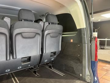 Mercedes V 220 - 11