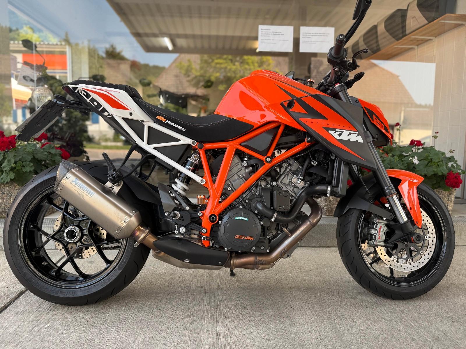 KTM 1290 Super Duke R