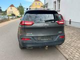 Jeep Cherokee 2.2 MultiJet 136 kW 4x4 Longitude - Jeep Cherokee mit Diesel-Antrieb