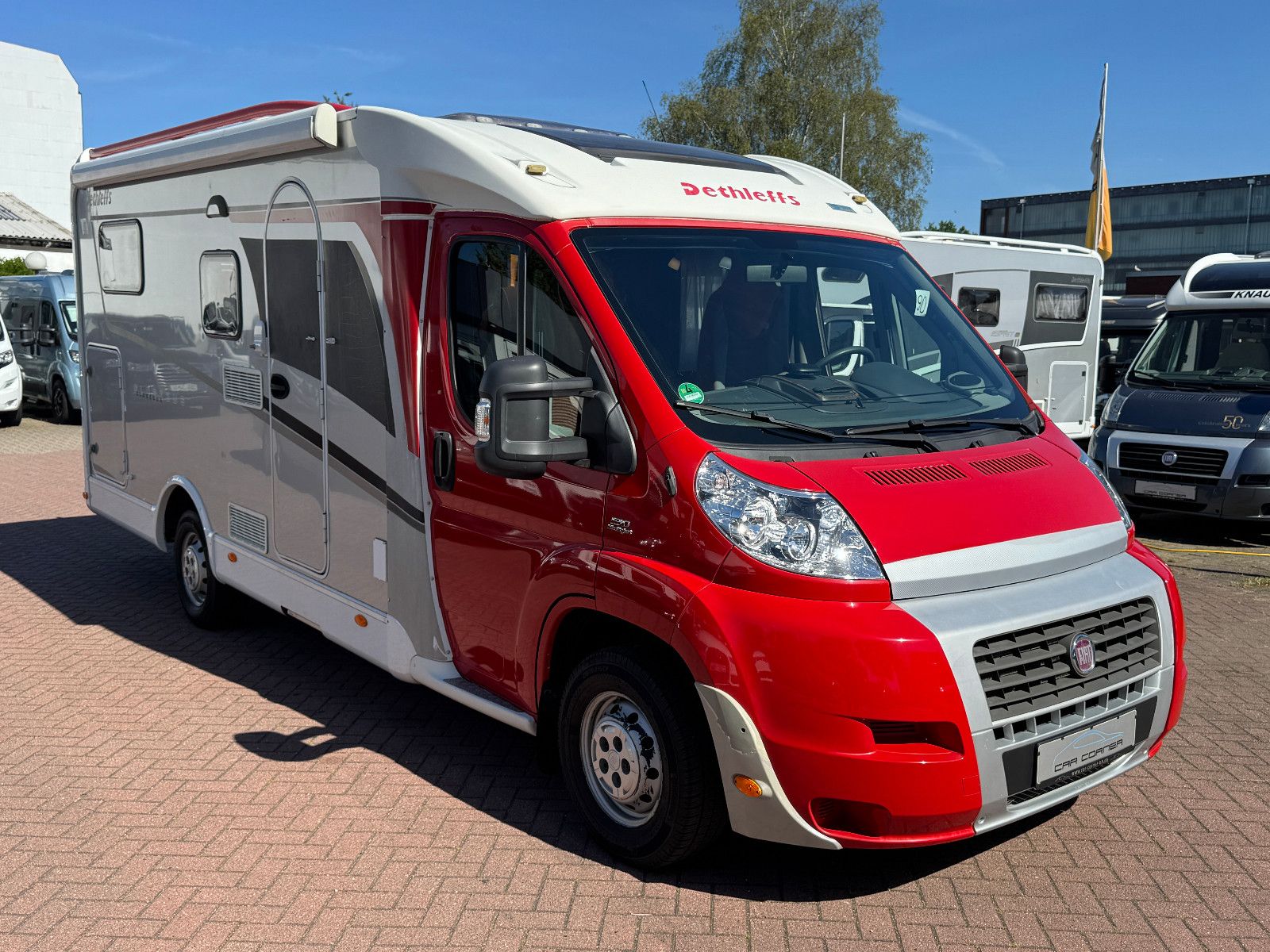 Fahrzeugabbildung Dethleffs GLOBEBUS T 004 FIAT KAMERA SAT TV LUFTFEDERUNG