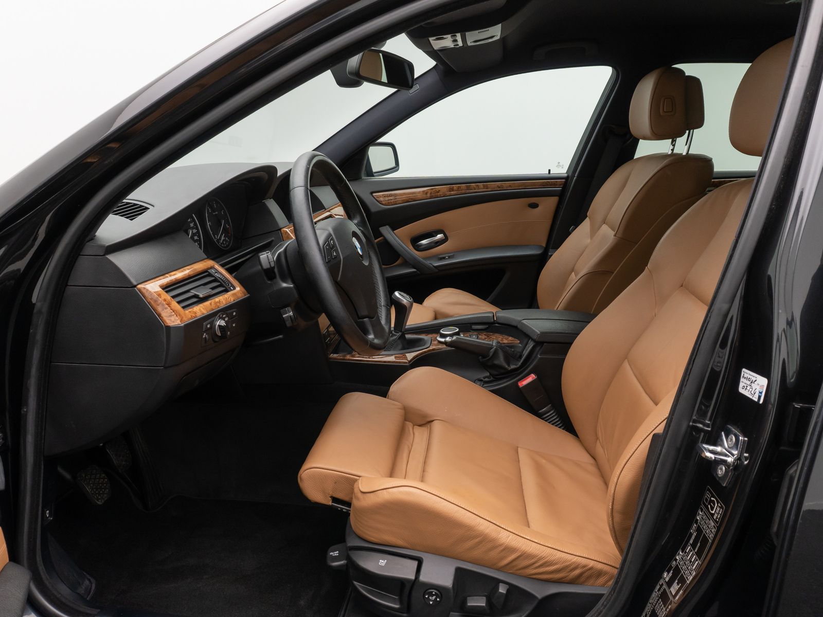 Fahrzeugabbildung BMW 525d Tempomat PDC Xenon NaviPro AHK Lordos HUD