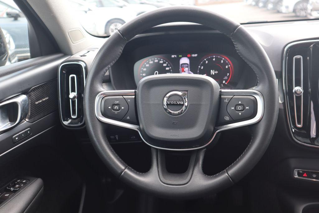 Volvo XC40 T3 Momentum|NAVI|PANO|SHZG|LED|LEDER|