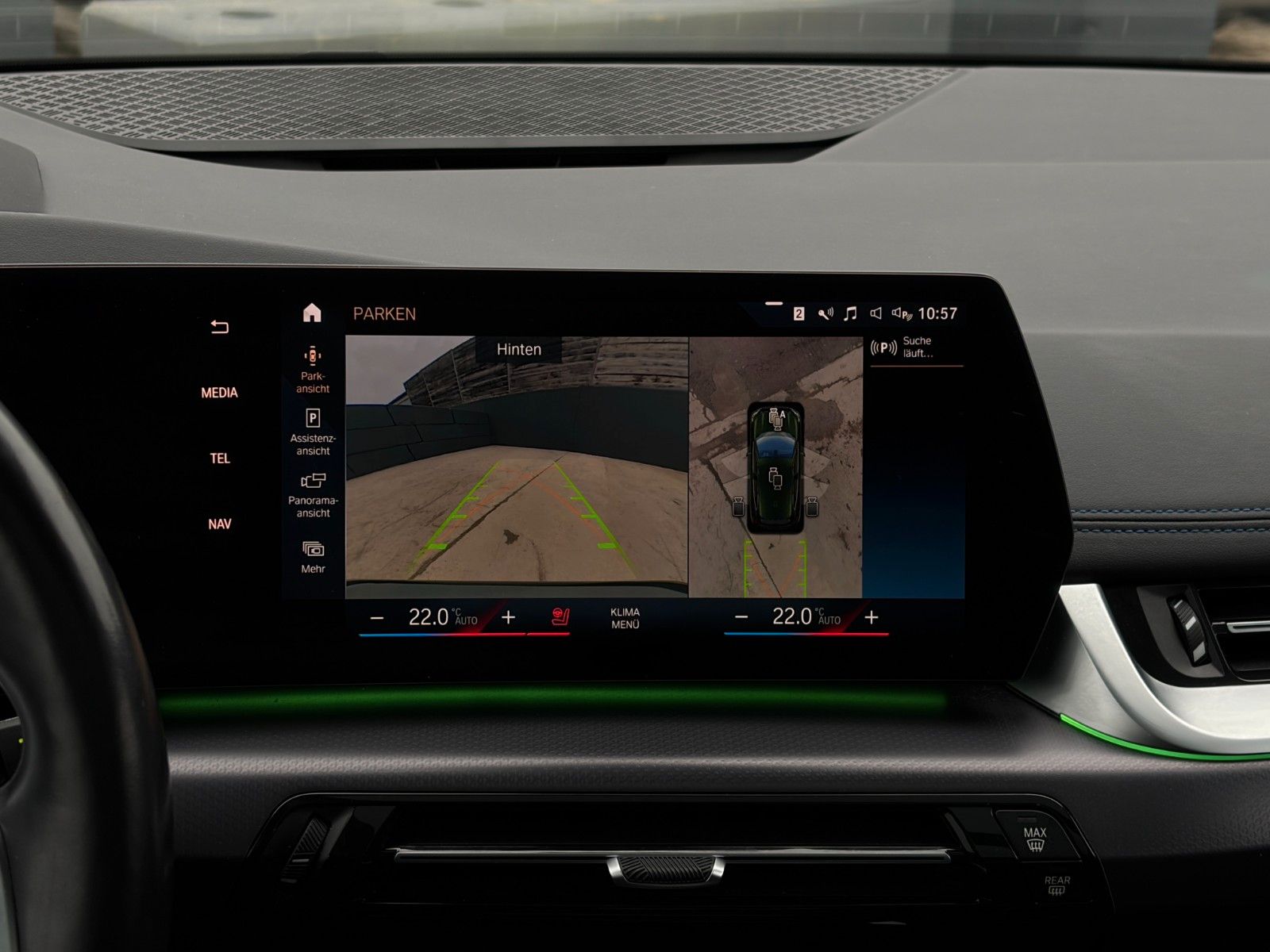 Fahrzeugabbildung BMW 223i Active Tourer M Sport Pano Massage H&K AHK