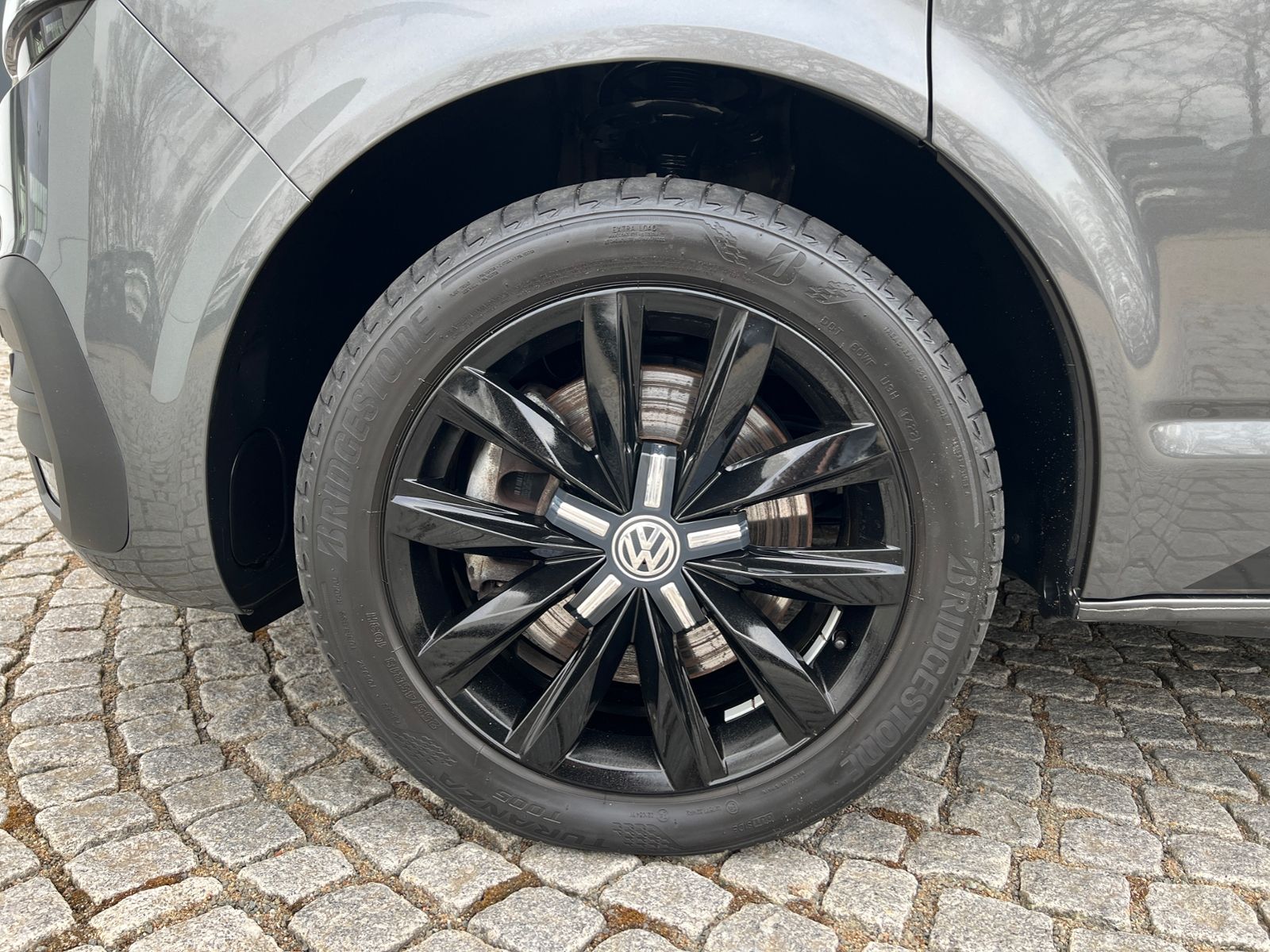 Fahrzeugabbildung Volkswagen T6.1 California Beach Tour Edition 2.0 TDI DSG 4