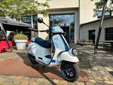 Vespa GTV 140th Anniversary Edition Limited 140 - Vespa Motorräder in Düsseldorf
