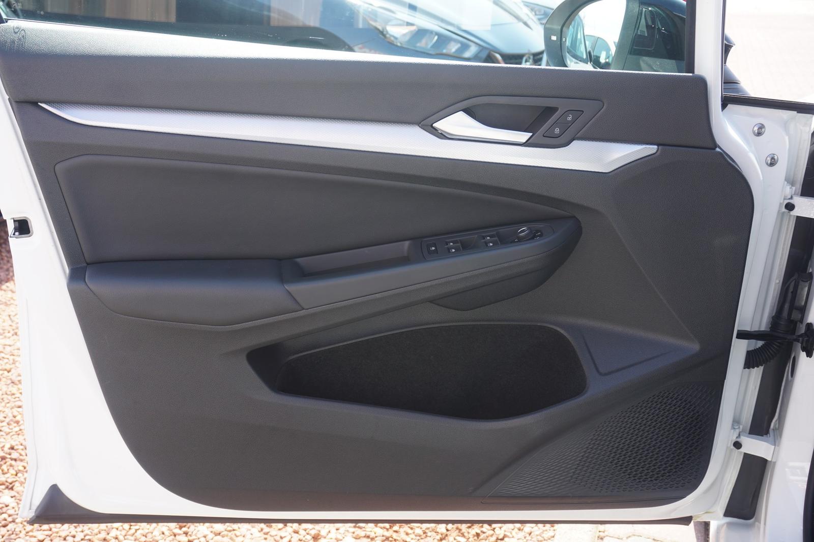 Volkswagen Golf VIII Variant 1.5 TSI Goal LED Navi ACC DAB, миниатюра 30