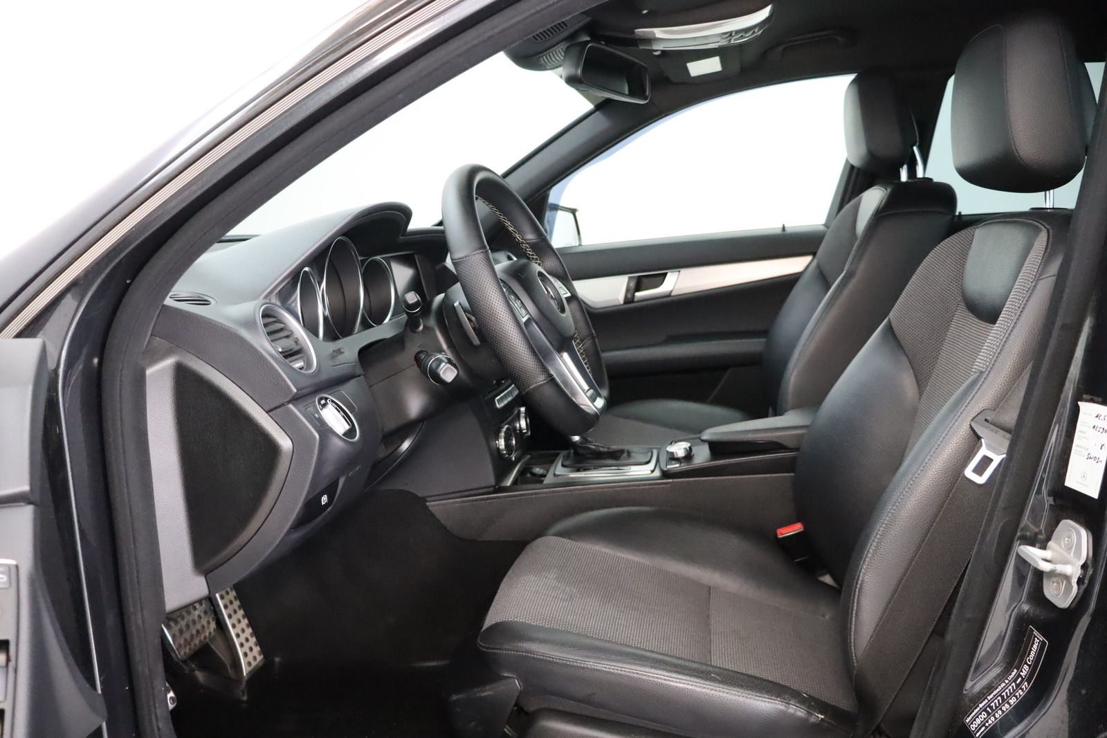 Fahrzeugabbildung Mercedes-Benz C 250 CDI T BlueEFF AVANTG. AMG-Paket * DIS *