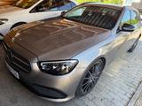 Mercedes-Benz E 220 d T Autom. - AHK, Ambiente, Distronic - Mercedes-Benz E 220 Gebrauchtwagen in Nürnberg