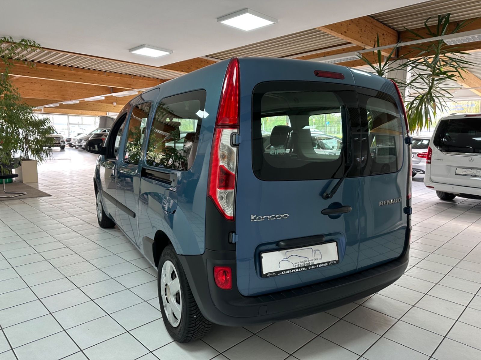 Fahrzeugabbildung Renault Kangoo *Grand*Klima*Maxi*7Sitzer*