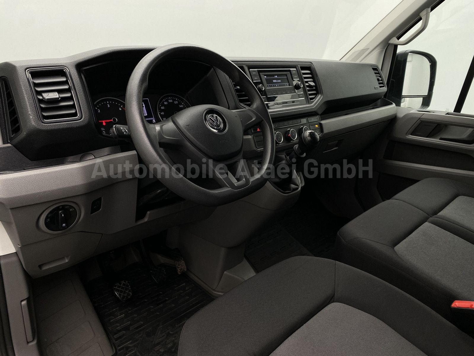 Fahrzeugabbildung Volkswagen Crafter 35 *MAXI* Rollstuhl-Lift (2871)