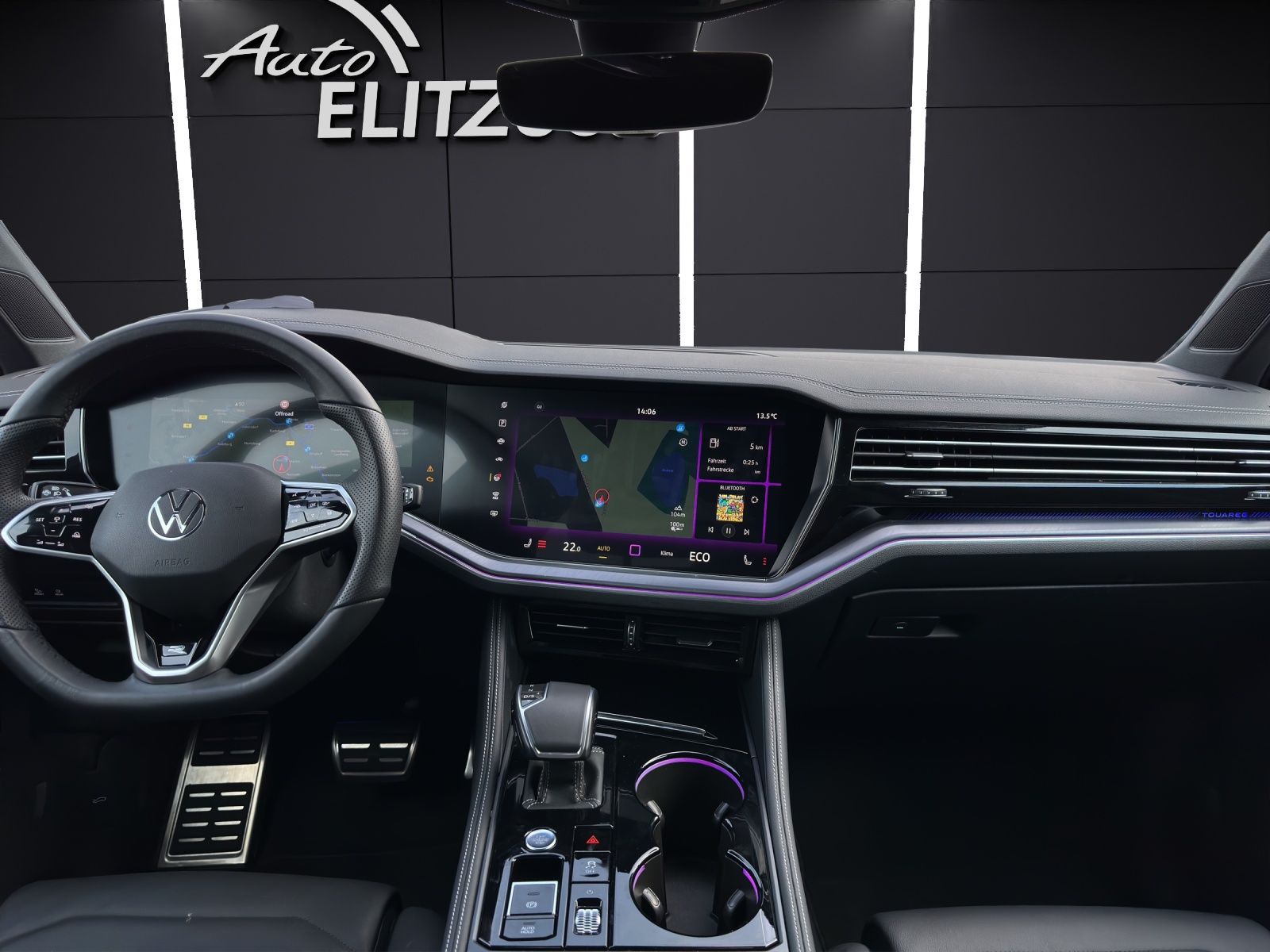 Fahrzeugabbildung Volkswagen Touareg 3.0 TDI 4M R-Line AHK MATRIX