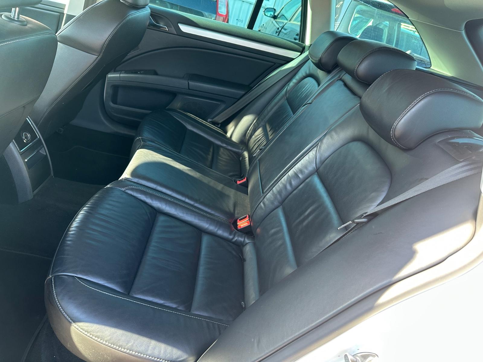 Skoda Superb 2013 — photo 10
