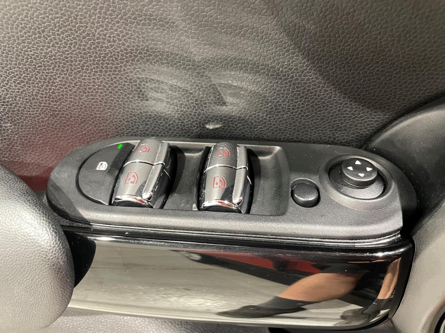 MINI Cooper Automatik LED Klima Tempomat Sitzheizung