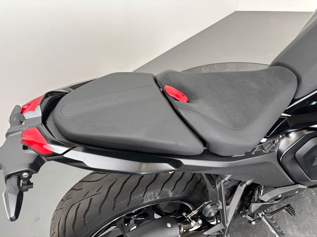 Fahrzeugabbildung BMW R 1300 R OPTION 719 *NEUWERTIG *1.HAND
