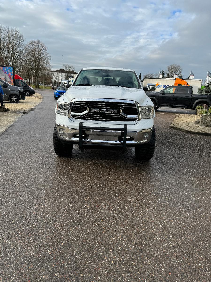 Dodge RAM 1500 Crew Cab 5,7 HEMI V8