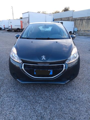 Peugeot 208 1.4 HDi 68 CV 5 porte Allure