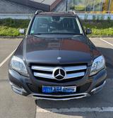 Mercedes-Benz GLK 350 4MATIC - - Mercedes-Benz GLK 350 mit Benzin-Antrieb