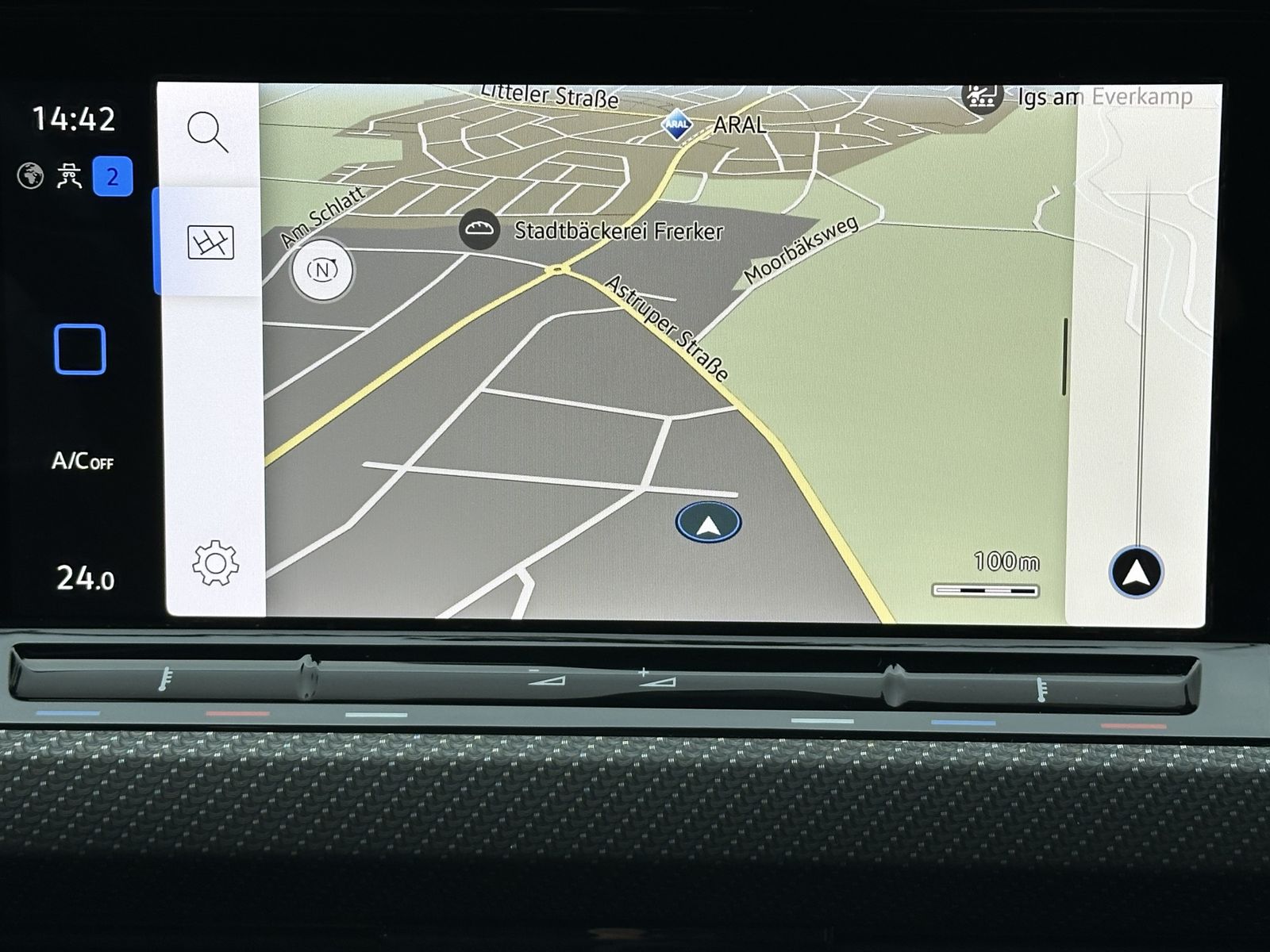 Fahrzeugabbildung Volkswagen Golf Variant 2.0 TDI DSG R-Line NAV+LED+AHK+KAM