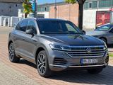 Volkswagen Touareg 3.0 V6 TFSI 250kW 4MOT Tiptr. EDITIO... - Volkswagen Touareg mit Benzin-Antrieb: Geländewagen, 3.2