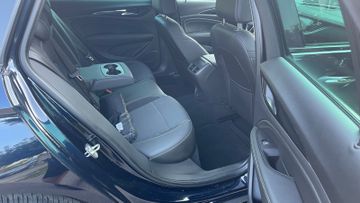 Opel Insignia - 11