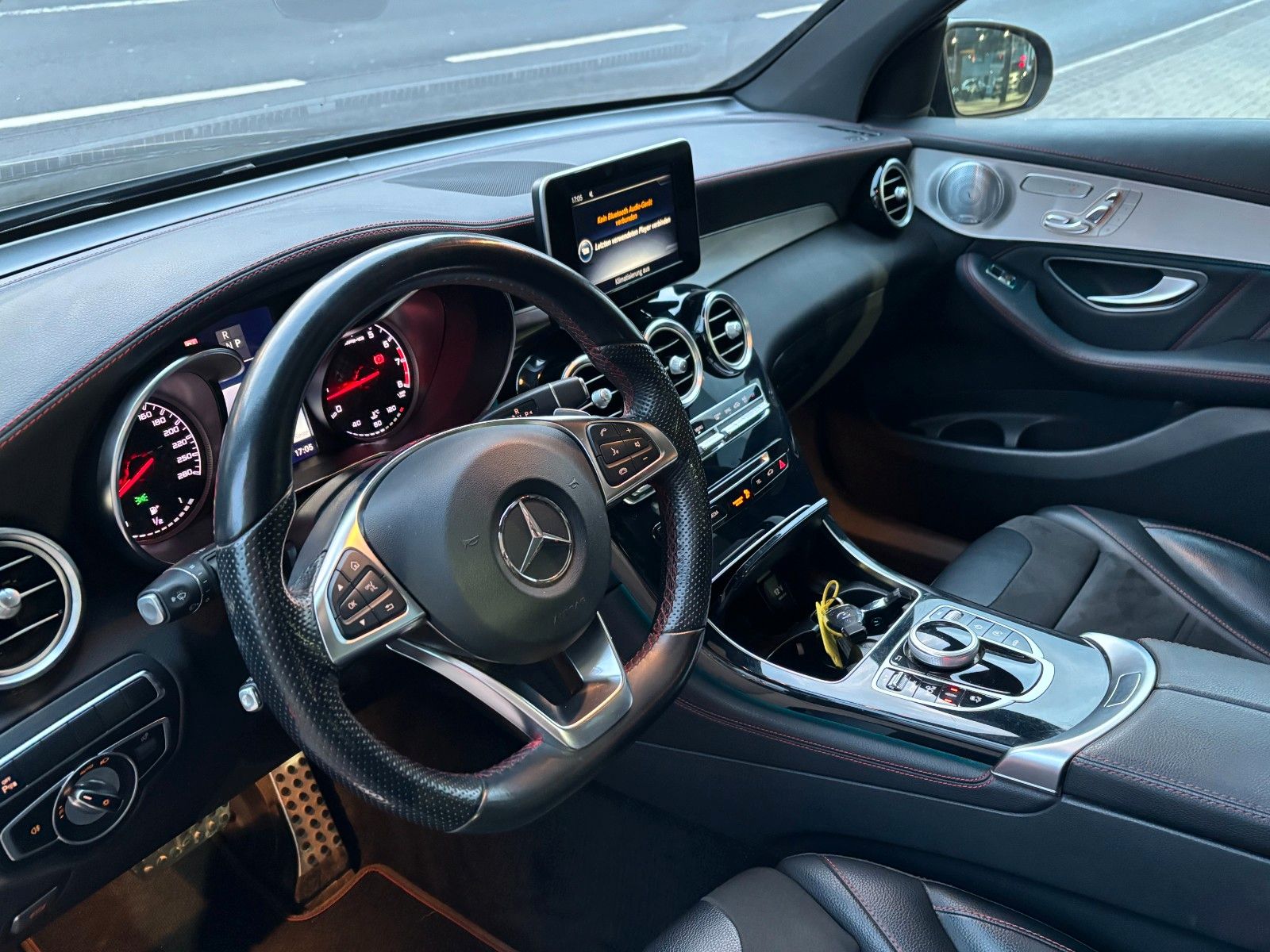 Fahrzeugabbildung Mercedes-Benz GLC 43 AMG *Pano*Burmester*Memory*Kamera*AHK