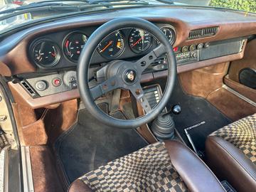1981 Porsche 911 URMODELL photo 2