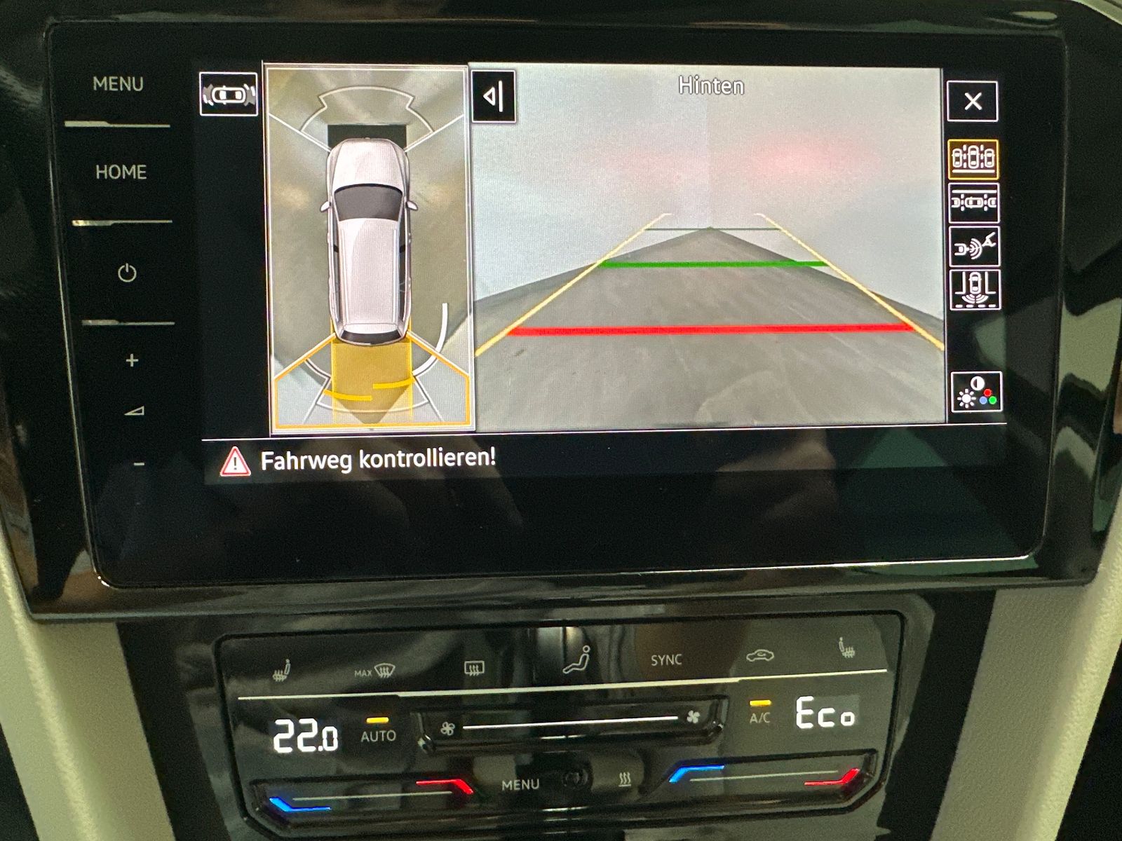 Fahrzeugabbildung Volkswagen Passat Variant GTE NAV+IQLIGHT+AHK+PANO+KAM+360°