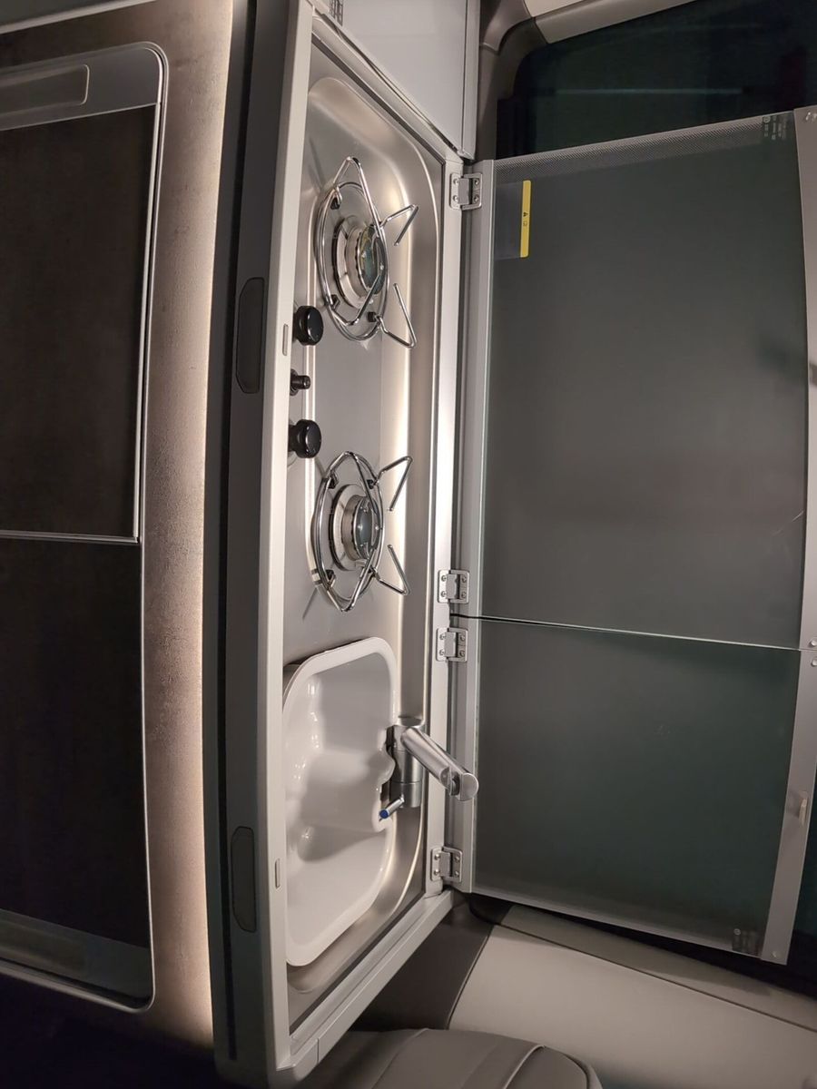 Fahrzeugabbildung Volkswagen California T6.1 California 6.1 Ocean 2,0l  AHK