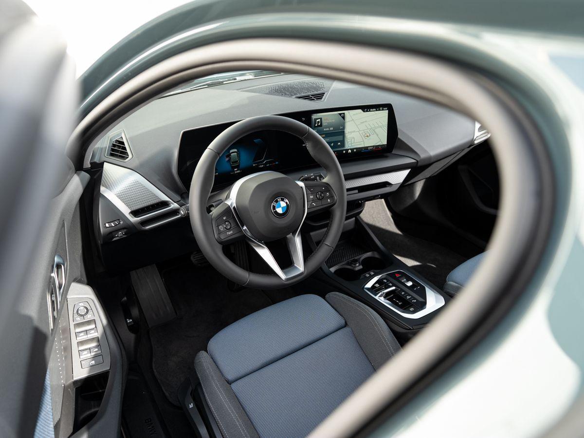 BMW 1 Series AdLED KoZg SpSitze SpieglP ParkA S-Glas 17", миниатюра 7