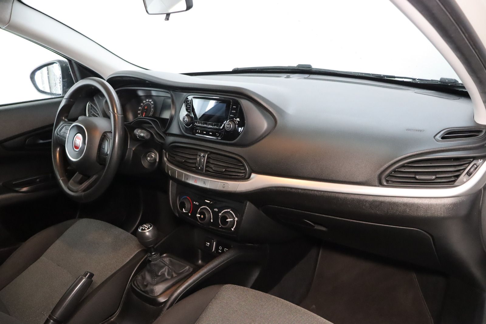 Fahrzeugabbildung Fiat Tipo 1.4 * PDC * HU/AU neu