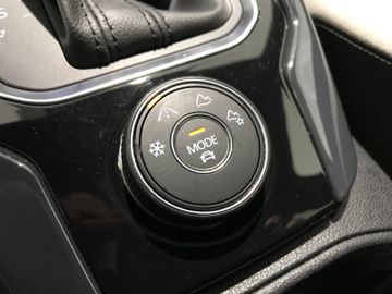 Volkswagen T-Roc Sport 2.0 4M LED ACC LEDER 19" NAV PANO