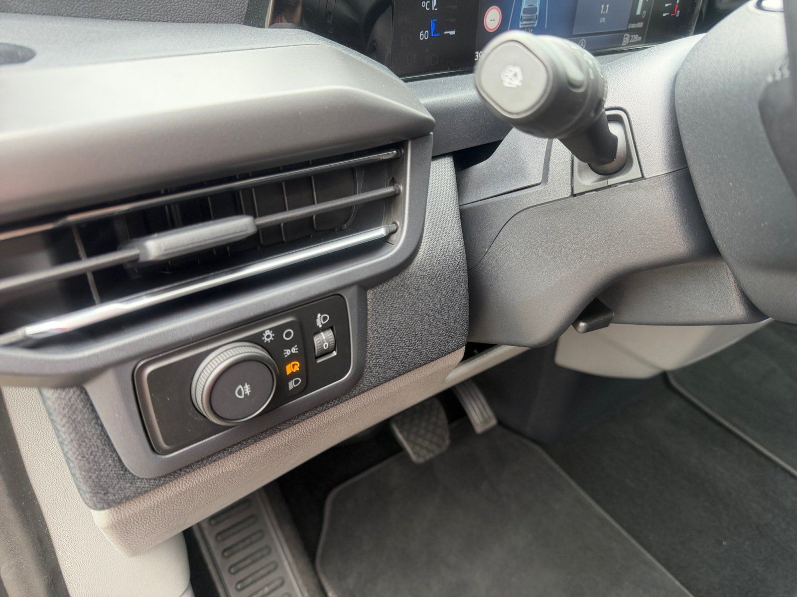 Ford Tourneo Custom Titanium 2.0 EcoBlue L2 ACC+NAVI foto 17