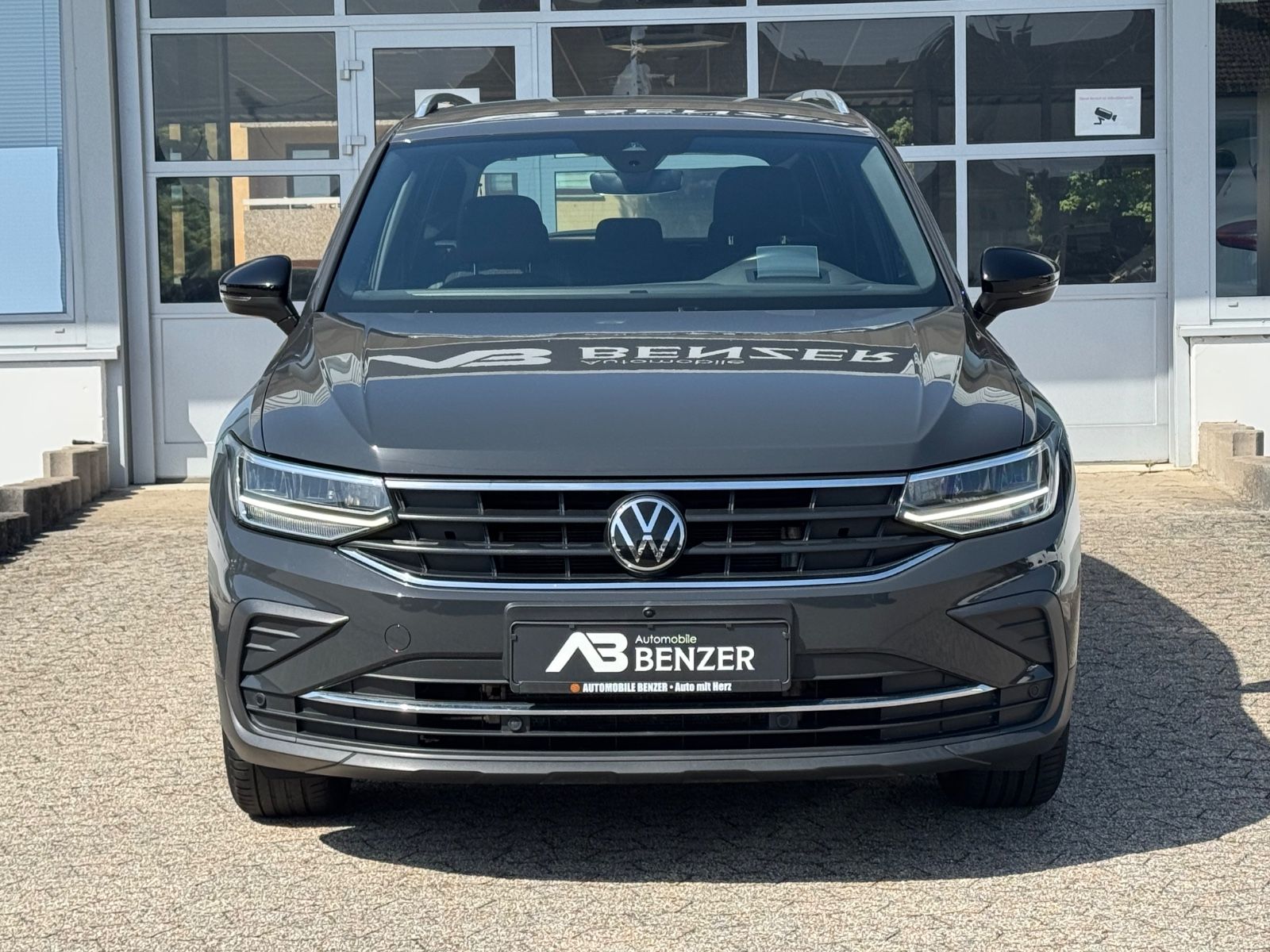 Fahrzeugabbildung Volkswagen Tiguan Active eHybrid/Navi/LED/AHK/HUD/360°Cam/