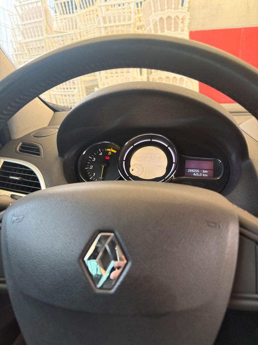 Renault Megane 2010 — photo 7