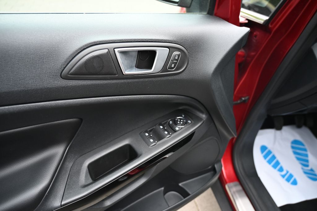 FORD EcoSport 1.0 EcoBoost Titanium Leder Navi FORD EcoSport 1.0 EcoBoost Titanium Leder Navi