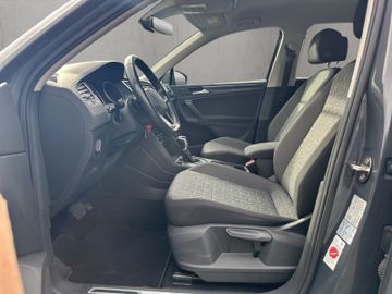 Volkswagen Tiguan - 10