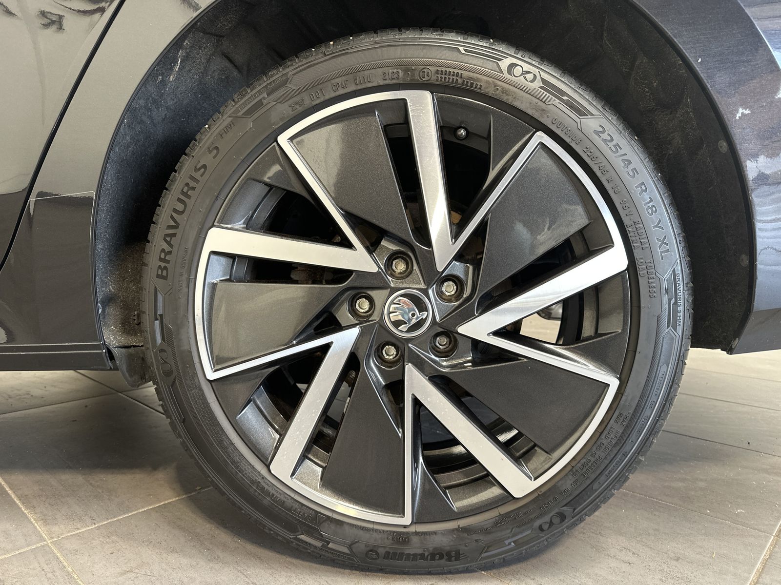 Fahrzeugabbildung SKODA Octavia Combi Clever iV Hybrid NAV+LED+AHK+18ZO