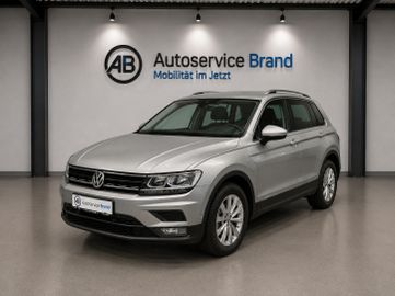 Volkswagen Tiguan - 1