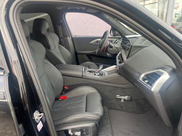 Fahrzeugabbildung BMW XM M Drivers Package Bower&Wilkins AHK uvm.