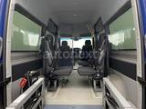Volkswagen Crafter Kombi 35 *Rollstuhl-Lift* KAMERA 0903 - LKWs & Trucks in Freiburg