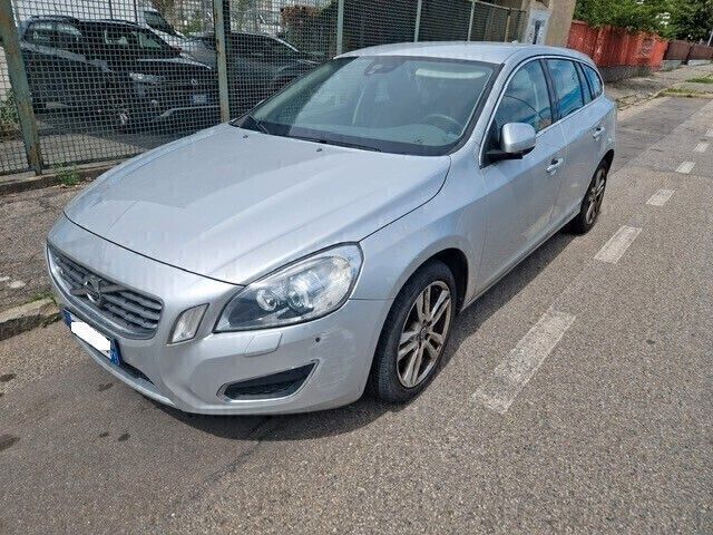 Volvo V60 T4 Powershift Summum motore rotto, fus